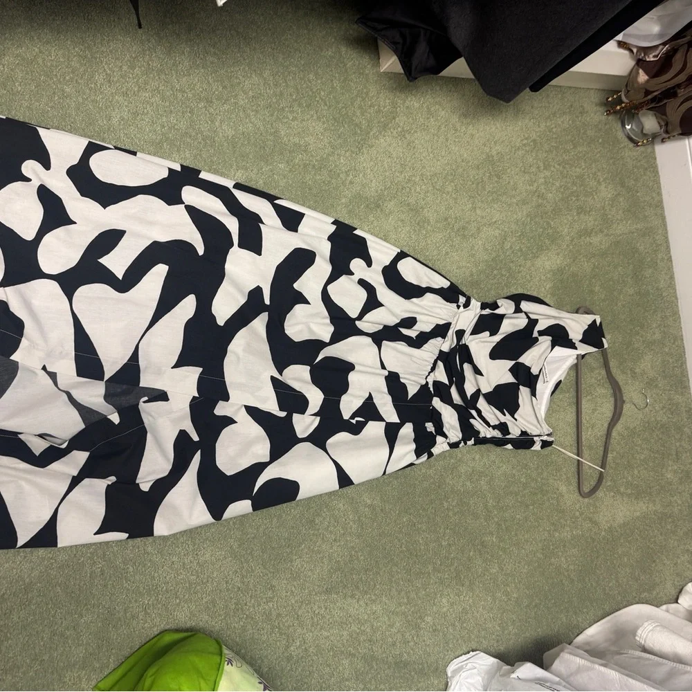Abercrombie & Fitch Black and White Maxi Dress